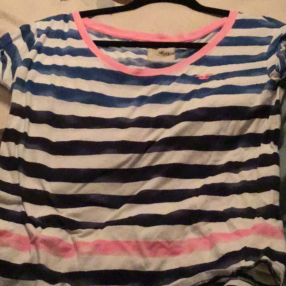 Hollister multi-stripped tee shirt - Picture 1 of 3